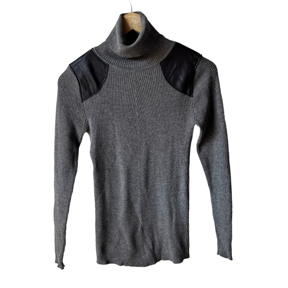 525 America Gray Ribbed Turtleneck with Leather Shoulder Trim, Size: Small
